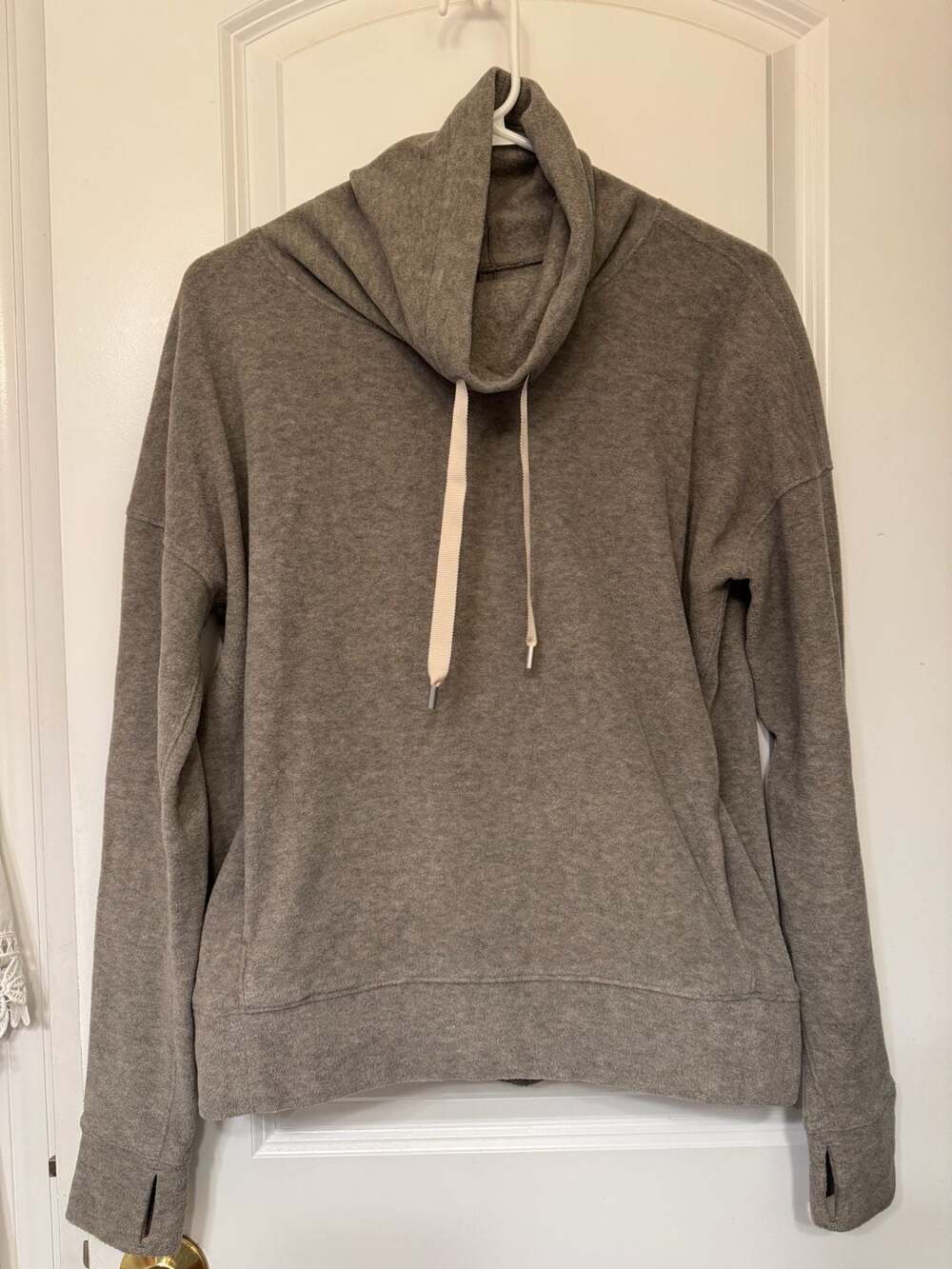 Lululemon Go Forward Pullover Size 8 Heathered Core Light Grey Fleece